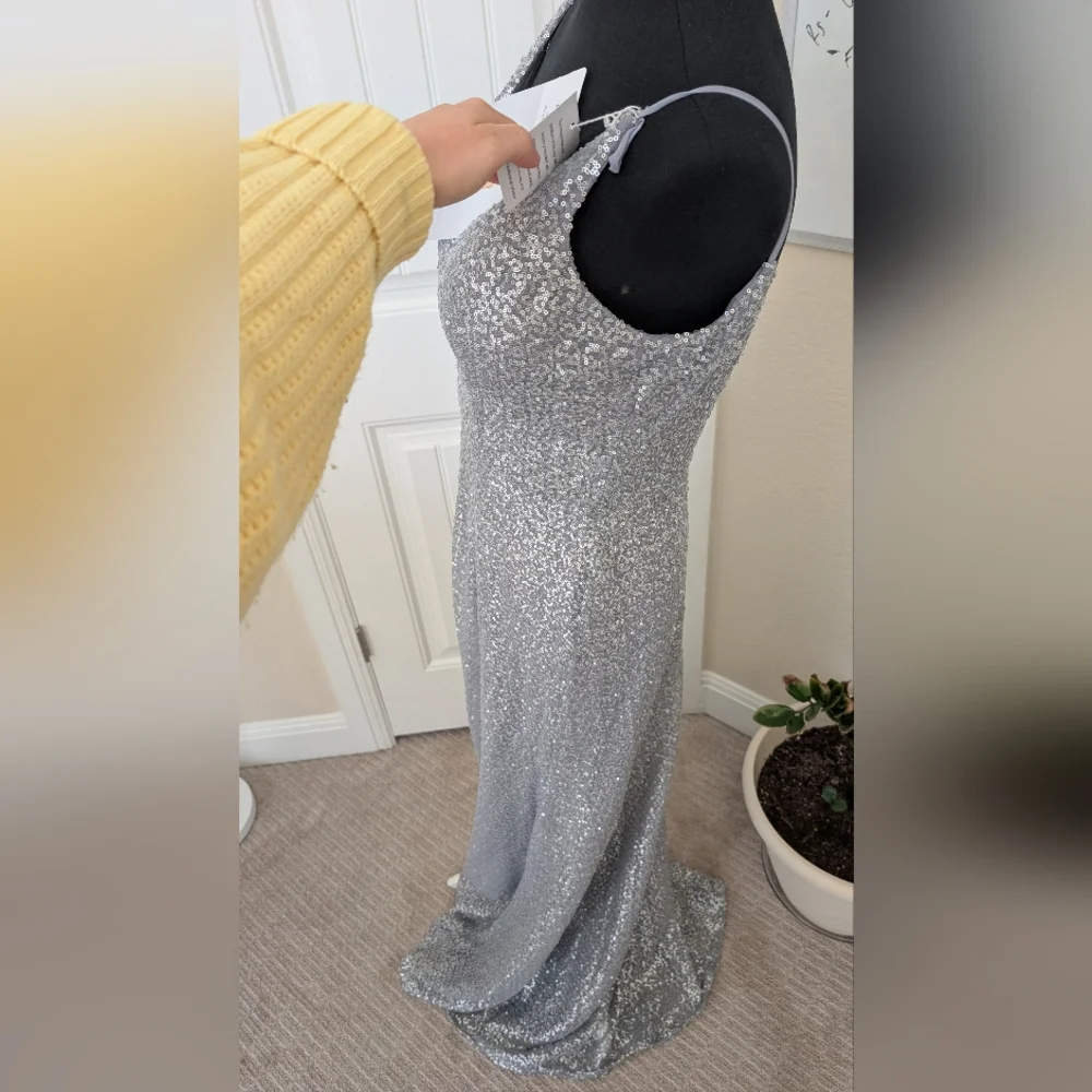 NWT Morilee Madeline Gardner Silver Sequin Gown Size 10 - Picture 10 of 16